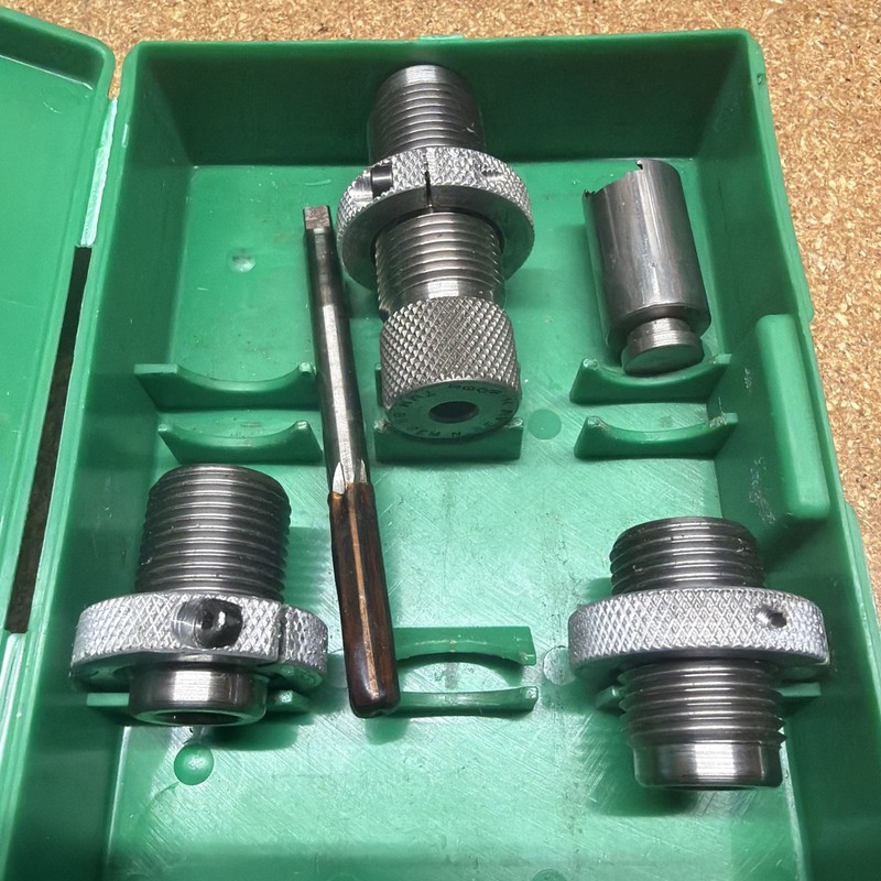 Rcbs 7mm BR Remington Case Form Set. 