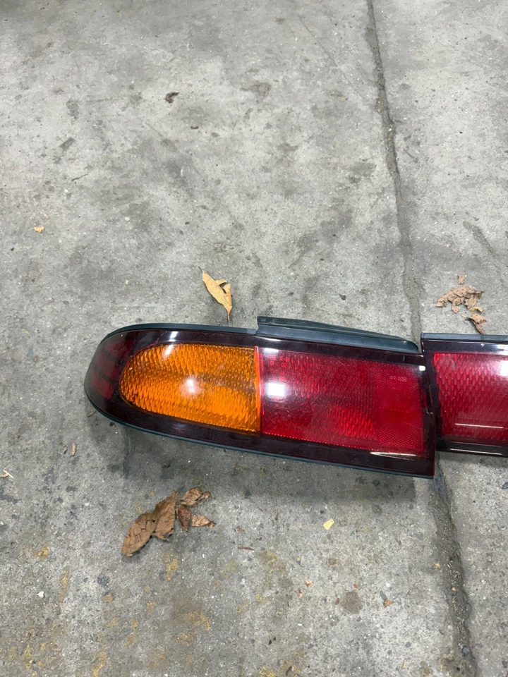 Luces traseras Nissan 240SX S14 1995-1996 OEM Zenki Foto 2 de 4