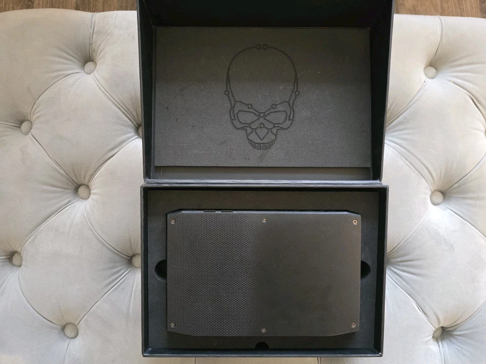 Intel NUC8i7HNK Intel i7-8705G Mini PC 16GB 250GB SSD Windows 11 Pro - Image 2 of 4