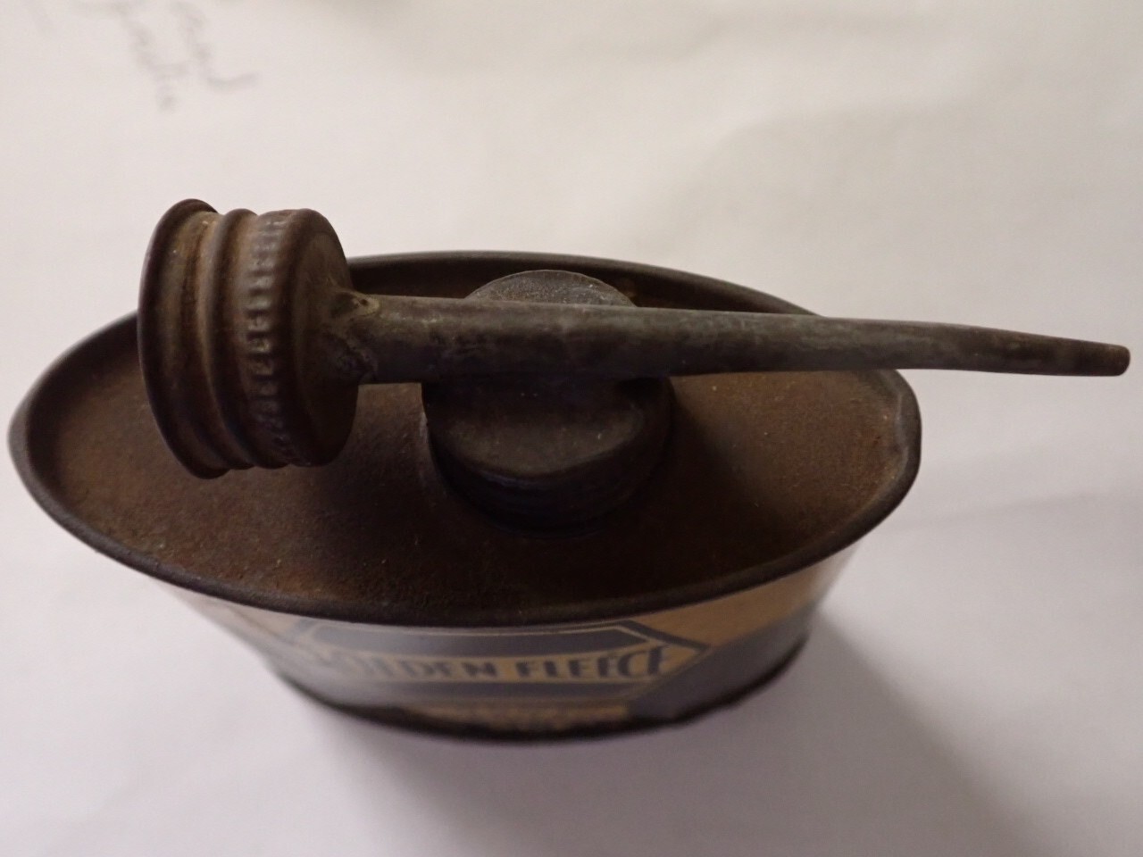 GOLDEN FLEECE HOUSEHOLD OIL HANDY OILER 4 Ozs TIN SMALL c1920s VERY