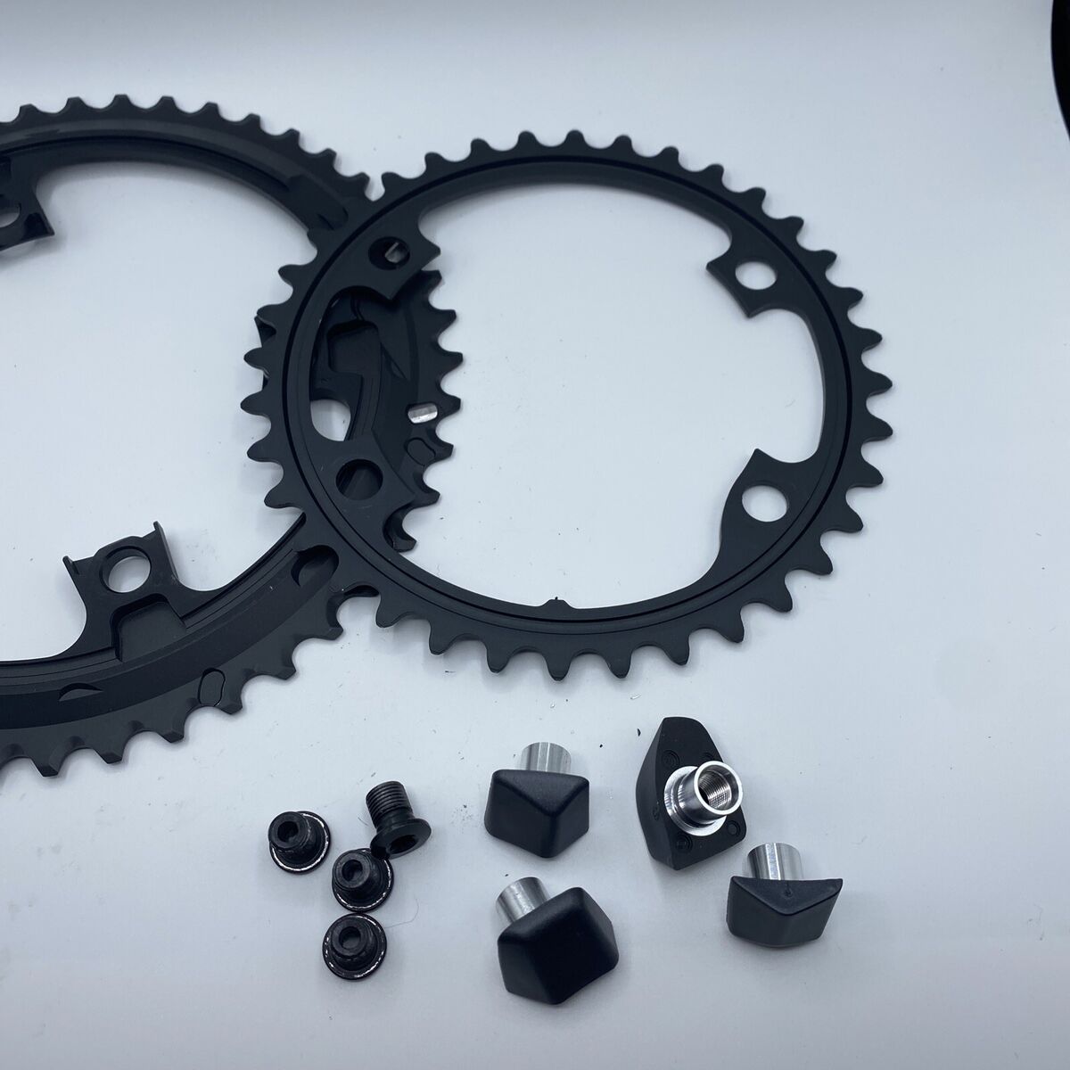 Shimano R8000 Ultegra 11 Speed Chainring Set 46/36 Gearing Shimano R8000 Ultegra 11 Speed Chainring Set 46/36 Gearing