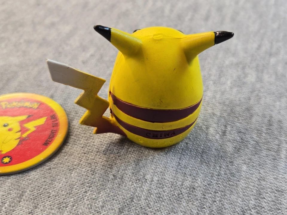 Figura de colección Pokemon Pikachu Tomy 2000 con ficha Pog juguete coleccionable Nintendo Foto 3 de 4