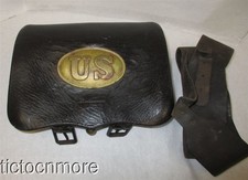 US CIVIL WAR US BRASS BADGE SOLDIERS WILKINSON & CUMMINGS LEATHER AMMO POUCH