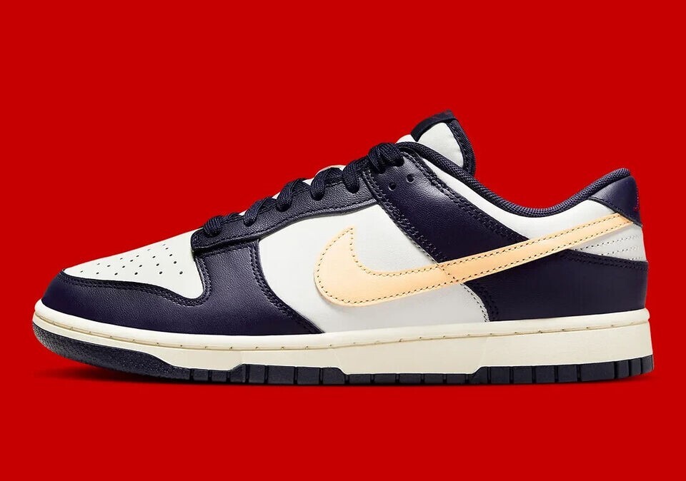 NEW Nike Dunk Low Retro Men's Size 10.5 Sail/Melon Tint-Coconut