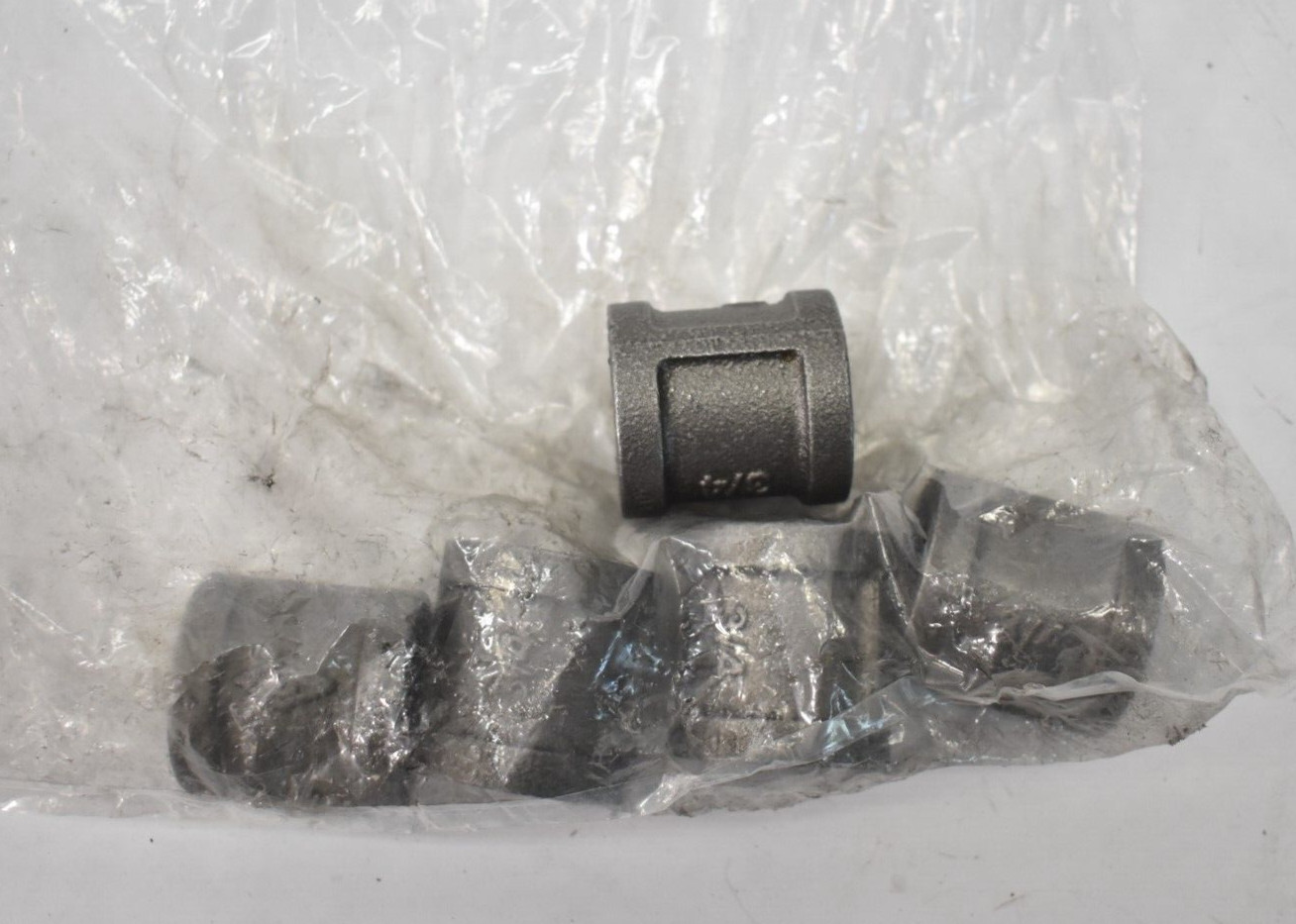 Lot of 5 Malleable Iron Pipe Fitting Black Coupling 3/4" Metal Hardware Tools