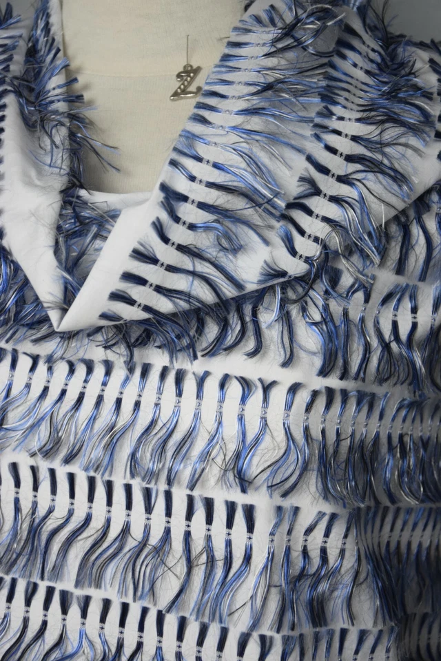 Chanel.Sublime jacquard à fils coupés frangés bleu gris noir blanc - Photo 2/4