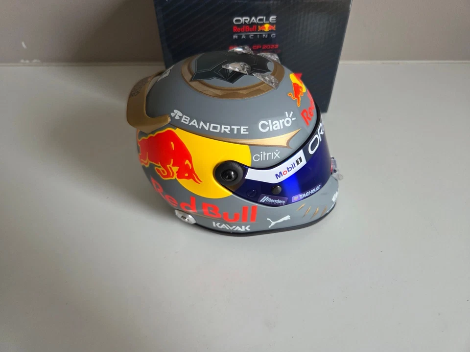 Schuberth 1/2 Red Bull Racing Helm - S. Perez - Black Panther, Gp Brazil 2022 - Bild 3 von 4