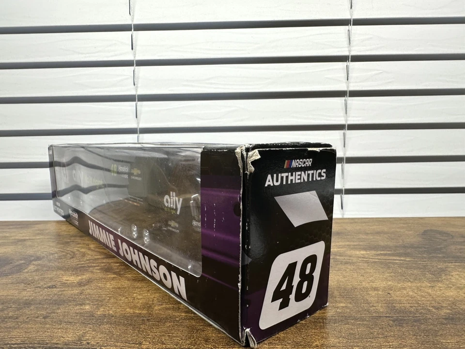 Jimmie Johnson #48 NASCAR Authentics ALLY 2019 Hendrick 1/64 Die-Cast Hauler NOVO - Imagem 4 de 4