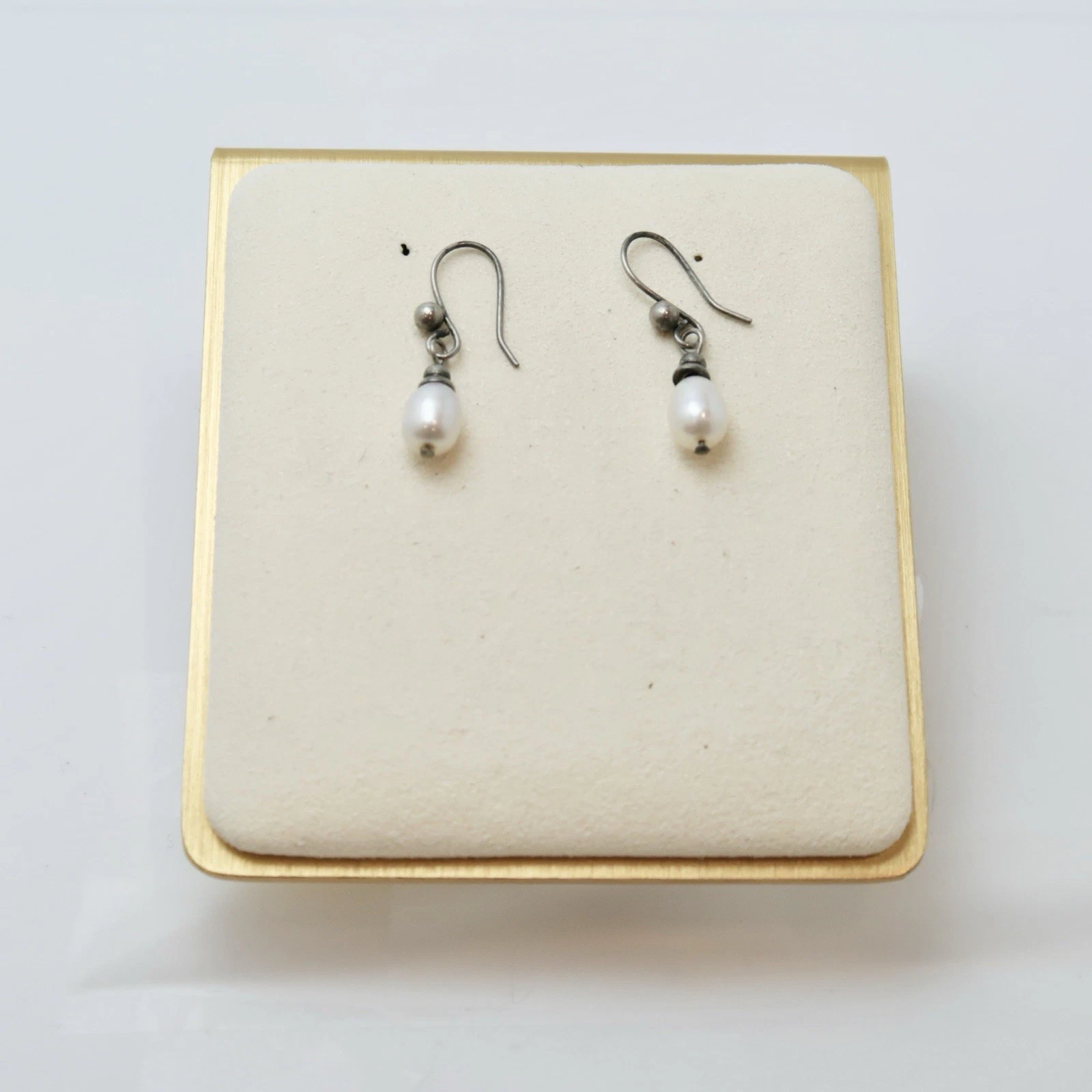 Elegant Freshwater Pearl Drop Unique Silver Tone Vintage Earring Jewelry E45