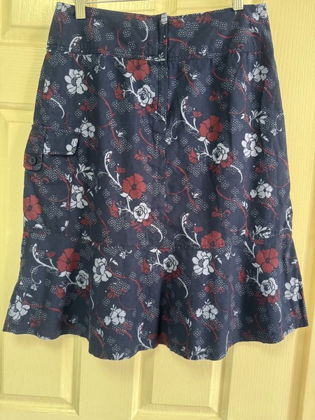 Kathmandu Blue Red Floral 100% Cotton Fit & Flared Pocket Skirt Size 8 