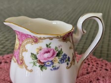 Royal Albert - LADY CARLYLE - 1944 - Mini Creamer & Open Sugar Bowl - England