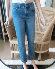 LEE CLASSIC FIT 1889 STRAIGHT LEG BLUE JEANS Womens SIZE 26"X 26" Rise 9"Stretch