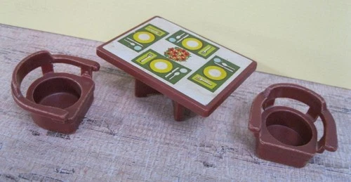 VINTAGE FISHER PRICE LiTtLe PeOpLe TUDOR DOLLHOUSE FURNITURE 909 playrooms table