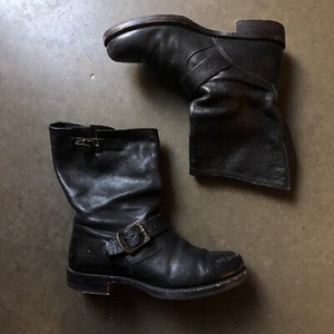 frye engineer 8r black