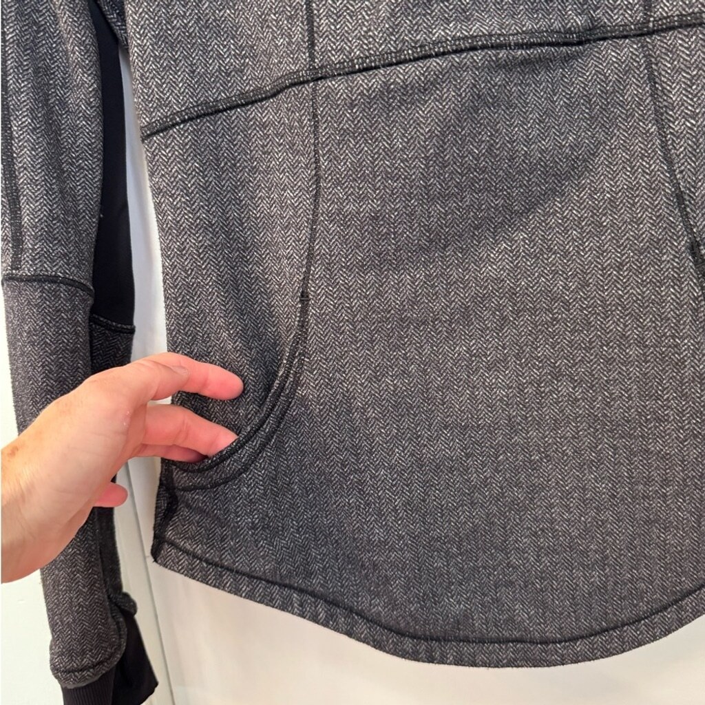 Lululemon Base Runner Half Zip Pullover Heathered… - image 9