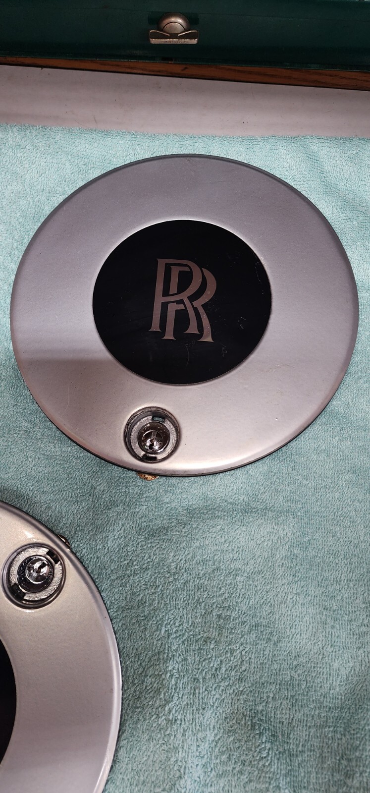 3 ROLLS ROYCE LOCKING HUBCAPS WITH KEYS UR27173 RONAL SPEEDLINE WHEELS