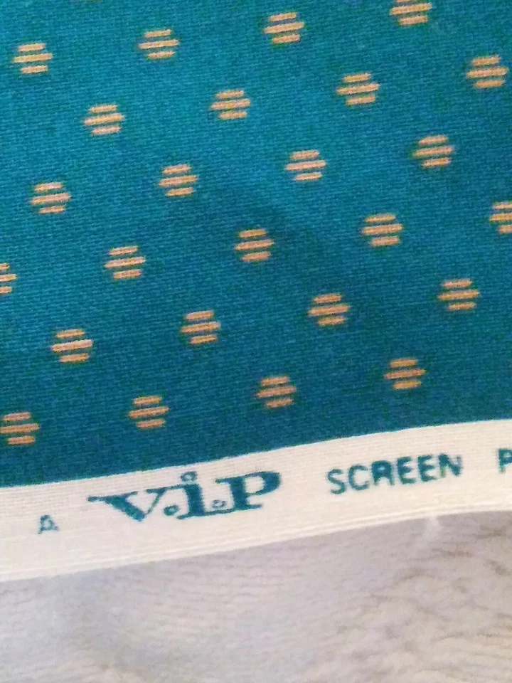 Cranston VIP Green with Small Dots Quilt/ Craft Cotton Fabric 4 yrds 32" x 44"W - Image 4 of 4