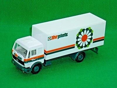 HERPA camion de livraison MERCEDES BENZ en HO 1:87eme - Photo 1/2