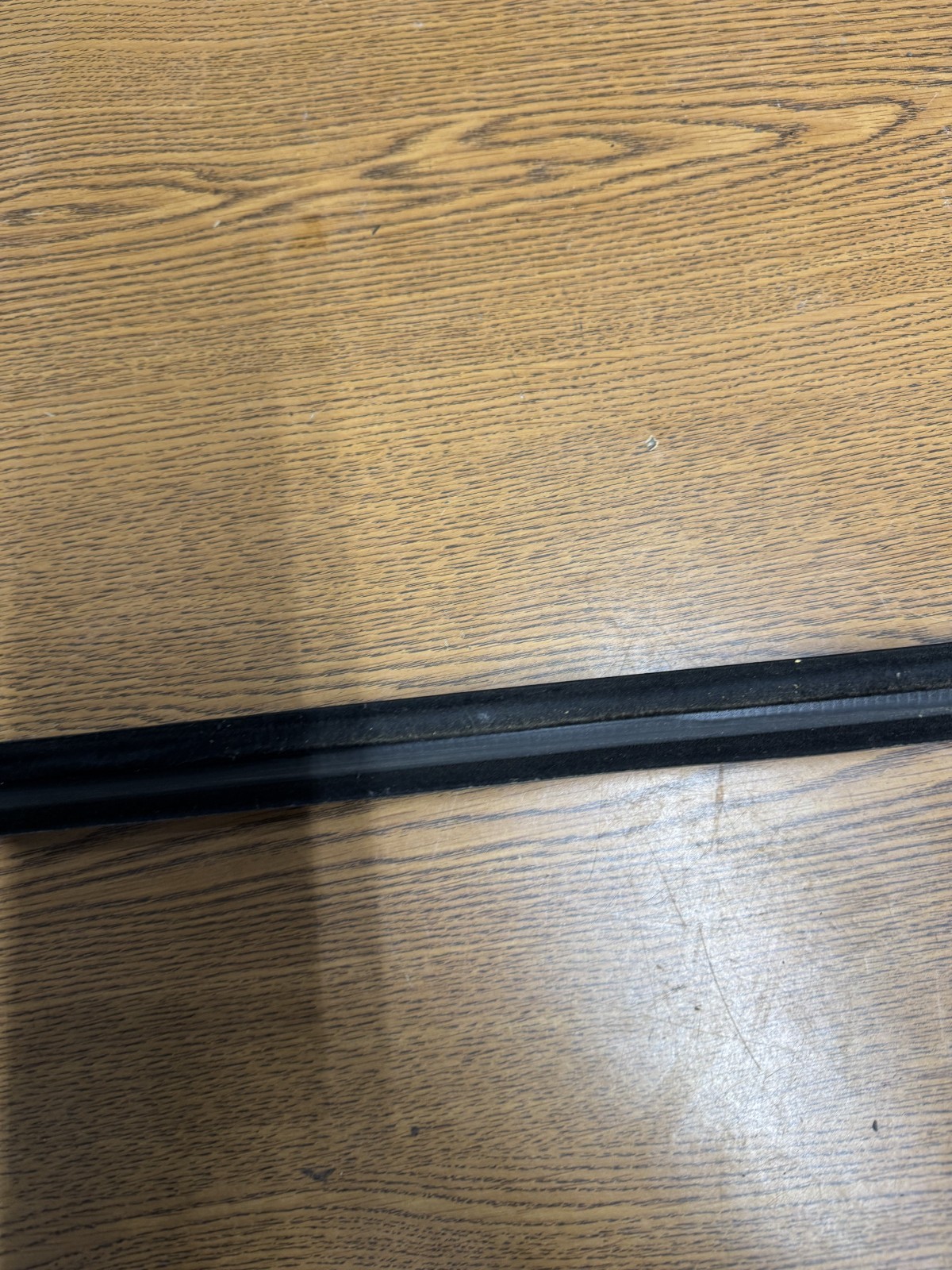 2004-2008 Maserati Quattroporte Left Front Side Door Window Belt Molding Black