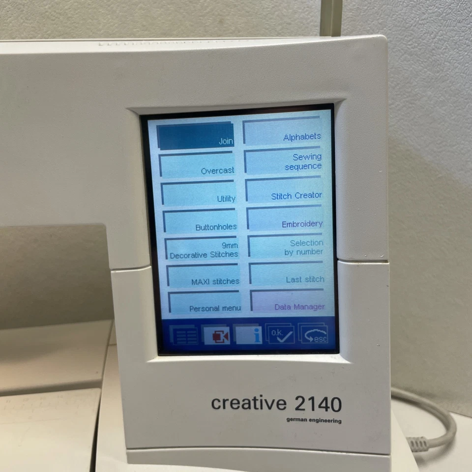 PFAFF Creative 2140 Sewing Embroidery Machine With Pedal & Case Germany - Tested - Image 4 of 4