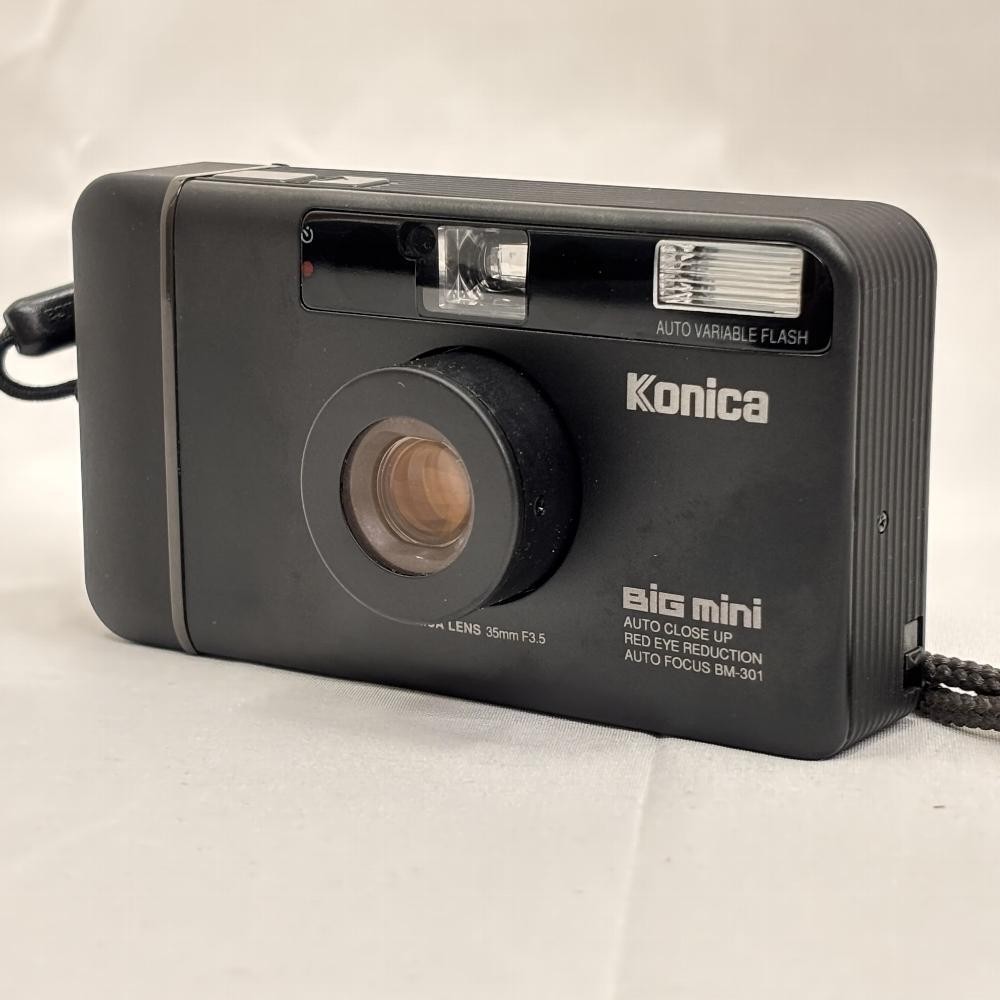 Works OK Konica Big Mini BM-301 35mm Film Camera Used 0704