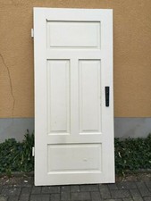 Zimmertür aus Holz, antik in Kassettenoptik, gut erhalten von 1909