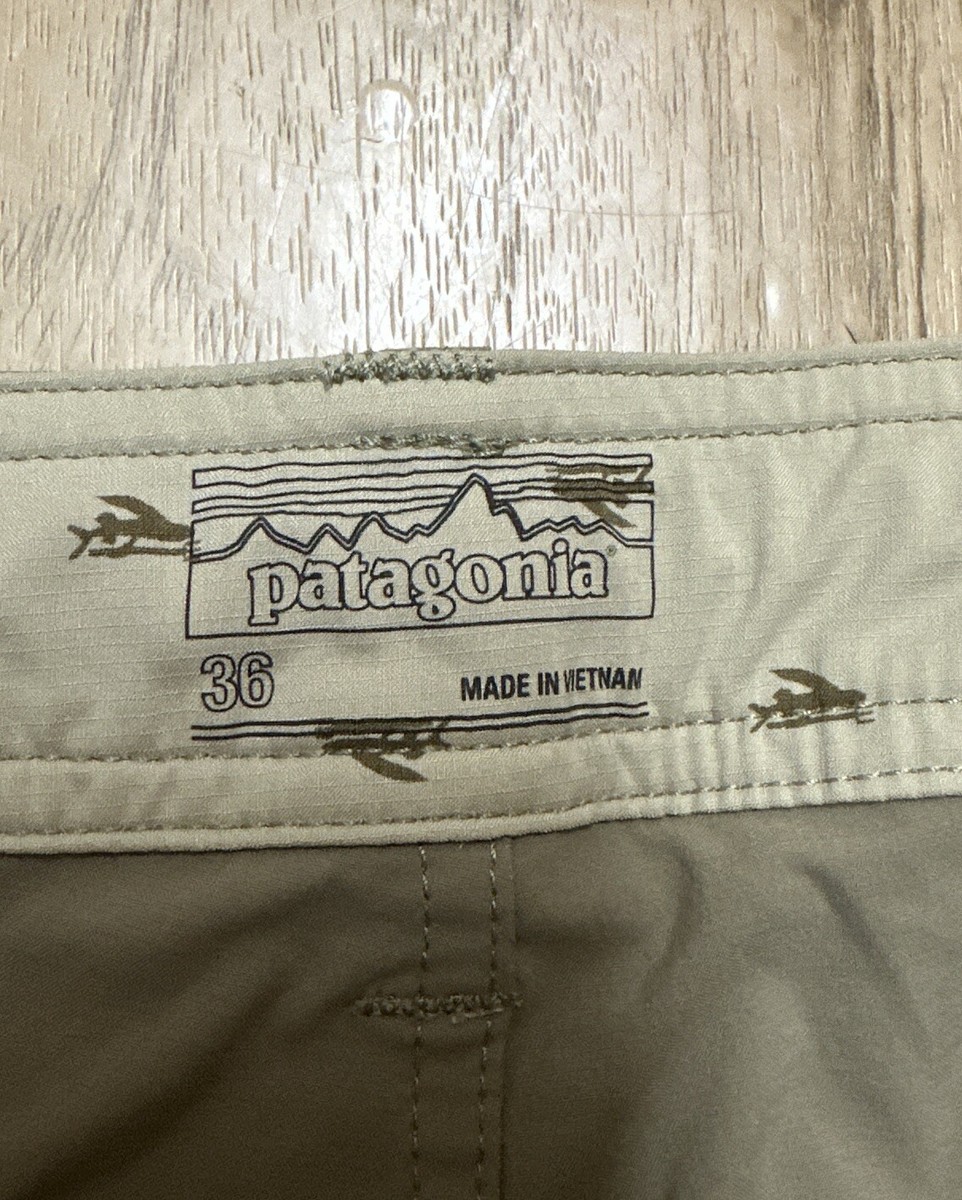 Patagonia Shorts Men's Khaki Wavefarer Walk 20