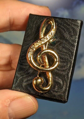 Violinschlüssel Vintage goldfarbene Legierung & Diamant 42 mm Brosche, in Geschenkbox