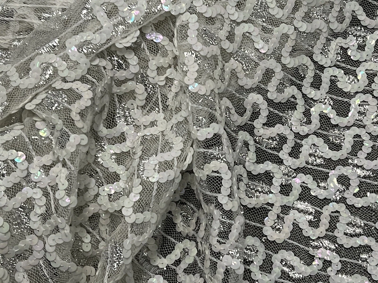 OFF WHITE Paillettes da ricamo bianche spose tessuto in pizzo larghezza 50"" vendute da The Yard