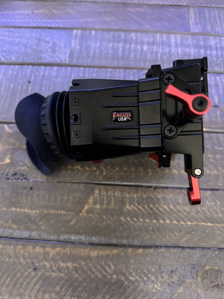 Zacuto Z-Finder 1.8x with Mounting Kit for Canon C300-C500 Cinema Camera's LCD S - Image 4 of 4