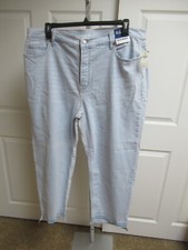 Old Navy Sky Hi Straight Women s Size 20 LIGHT Wash Denim Extra High Jeans NWT
