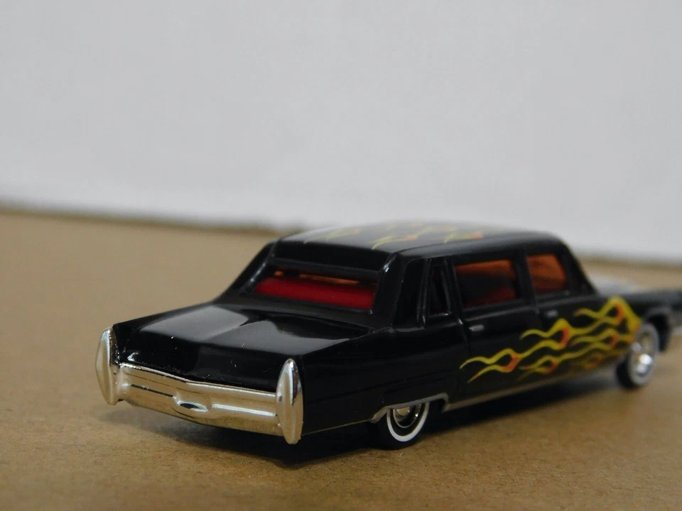 Busch 42964 1/87 Cadillac limusina 1966 con llamas nuevo en caja Foto 3 de 4