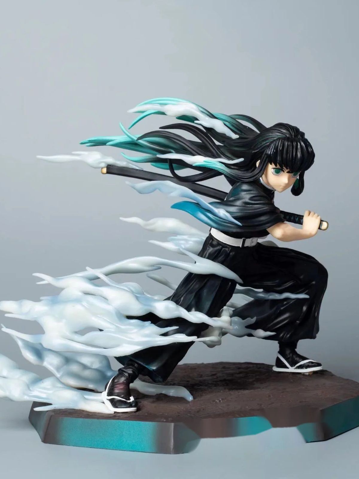 Figurine Demon Slayer Tokito Muichiro le cadeau idéal de 18cm pour fan d'anime japonais