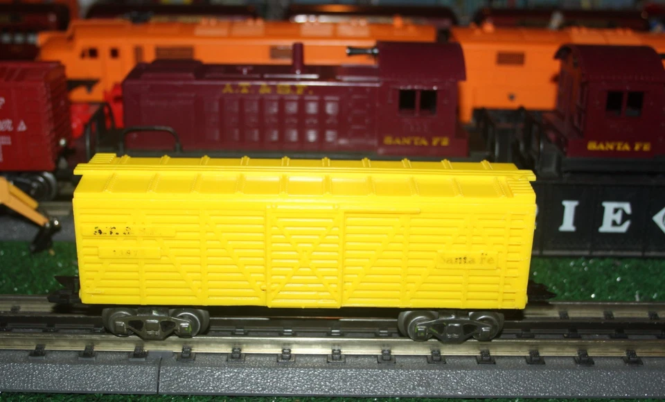 MARX ATSF Brown and Yellow Cattle Cars & Erie Flat Car with Rails - SOLD AS IS - Image 3 of 4
