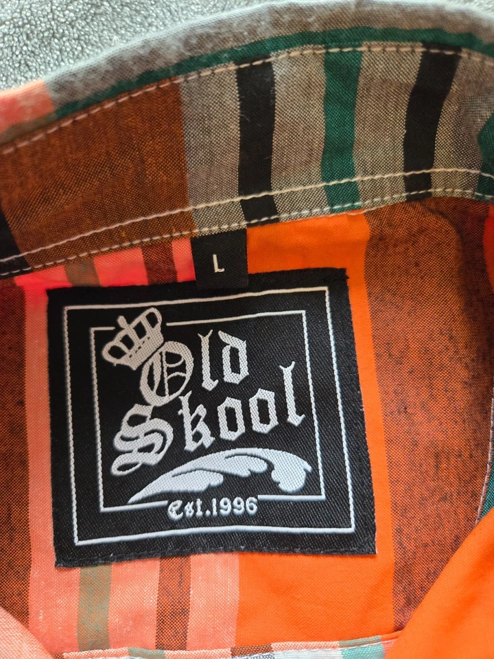 Old Skool - Short Sleeve - Orange - Geometric Pattern - Size L - Button Up - Image 4 of 4