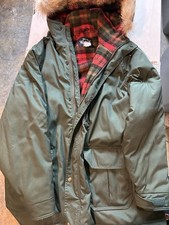 VINTAGE MENS LARGE WOOLRICH COAT