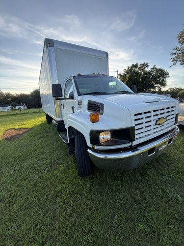 2005 GMC C4500 Topkick 26ft Box Truck — Non-CDL — Runs Great