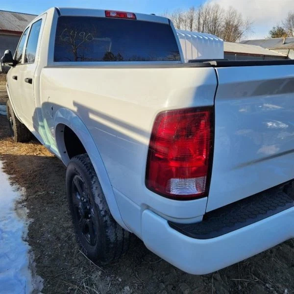 RAM2500 2012 Antenna 375456 Foto 3 de 4
