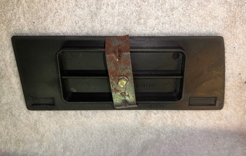 NOS 1973-1977 CHEVROLET C/K GMC JIMMY K5 BLAZER RADIO DELETE Plate GM 326178 - Picture 3 of 6