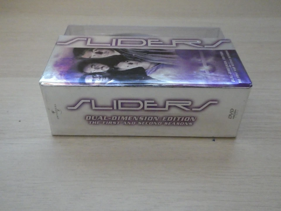 Sliders Dual Dimension Edition 1st & 2nd Season DVD 6 Disc Set 2004 - Image 3 of 4