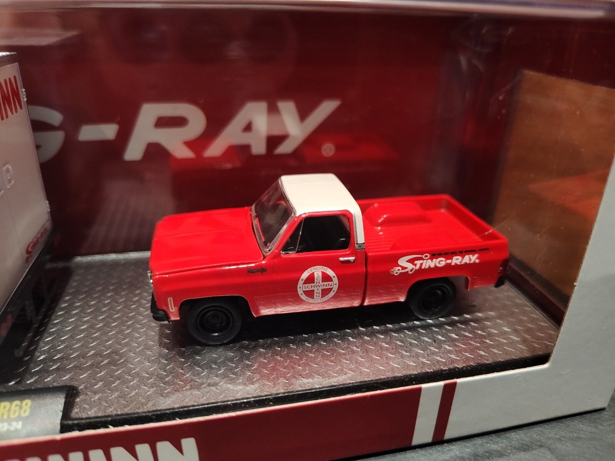 M2 MACHINES SCHWINN STING-RAY® 1968 CHEVROLET® C60 & '73 CHEVY