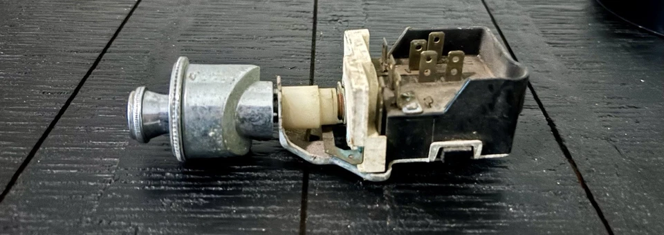 OEM 1965 Buick Electra Wildcat Lesabre Headlight Switch - Image 3 of 4