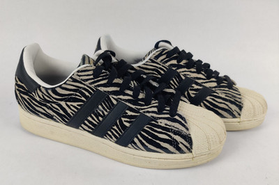 Adidas LIMITED ED SUPERSTAR YNG Zebra Shoe Black White Gold Size 7.5