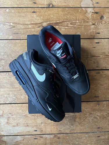 Supreme x Air Max 1 Noir 87 UK9,5 US 10,5 Neuf sous blister ?