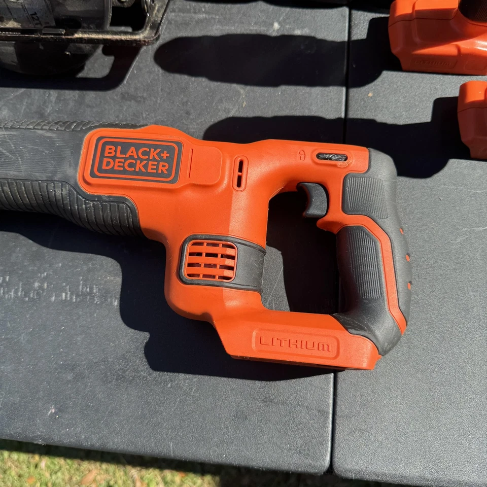 Black+Decker 20V MAX PowerConnect Tool Combo Kit Drills Recip Saw 3 Batteries - Image 3 of 4