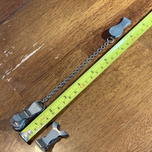 Antiker Rockheber Clip mit Kette und Greifer Markenlos um 1900 - Bild 7 von 8