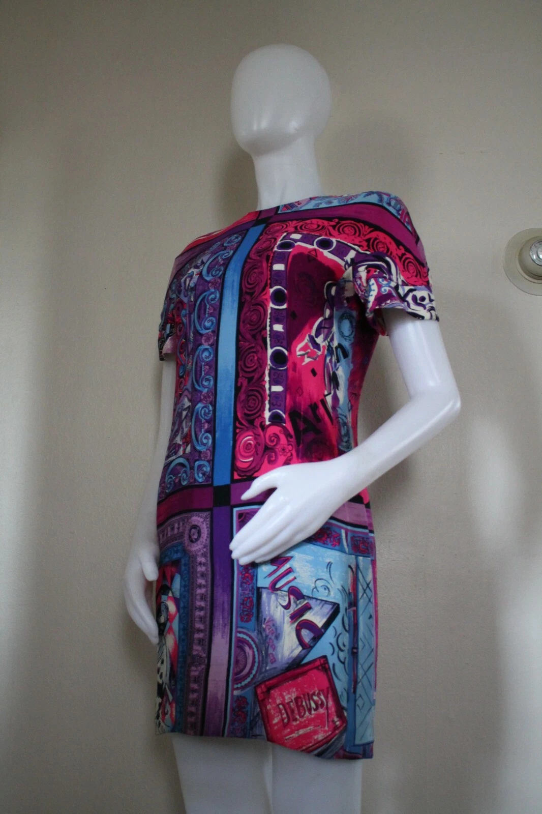 ? Abito Vintage Gianni Versace Stampa 'Cantastorie' Nuovo con etichette 1991 A I Taglia 42 Italia