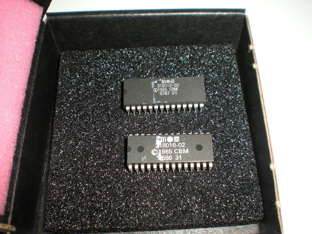 Mos Commodore 128 Basic ROM IC Chip 318018-02 In Blemished With Spare - Foto 5