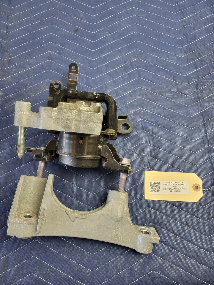 Soporte de montaje del motor pasajero derecho TOYOTA VENZA 2021 2,5 L AWD USADO FABRICANTE DE EQUIPOS ORIGINALES 21-24 Foto 2 de 4