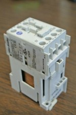 ALLEN-BRADLEY 700-CF400Z / RELAY / 24VDC COIL